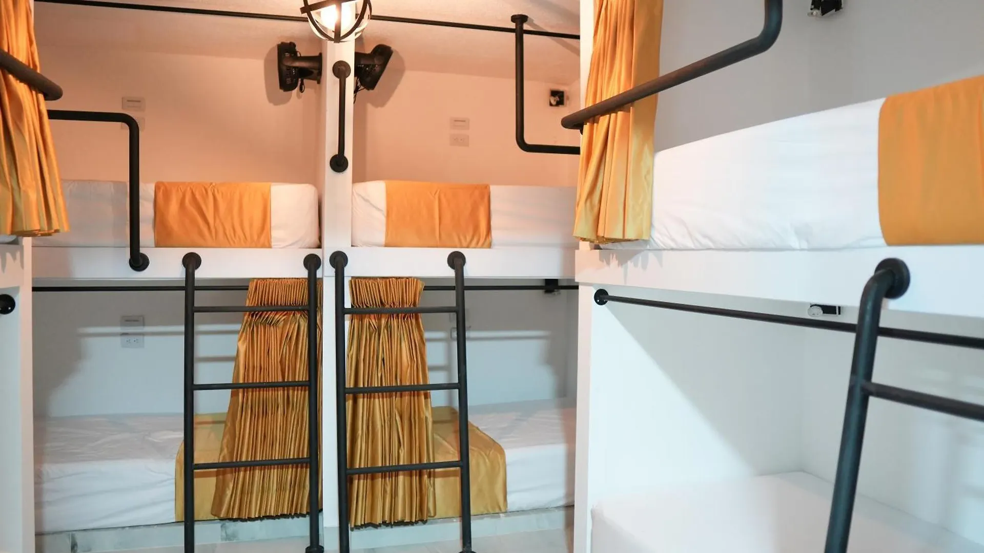 Qantic Lodging Medellin Colombia